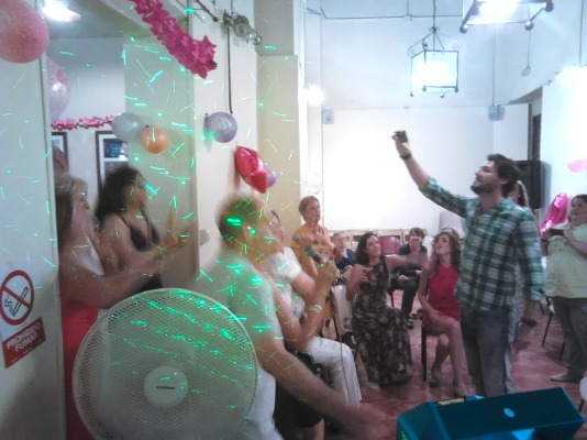 DISC JOCKEY DJ y KARAOKE CADIZ JEREZ Sevilla Comuniones